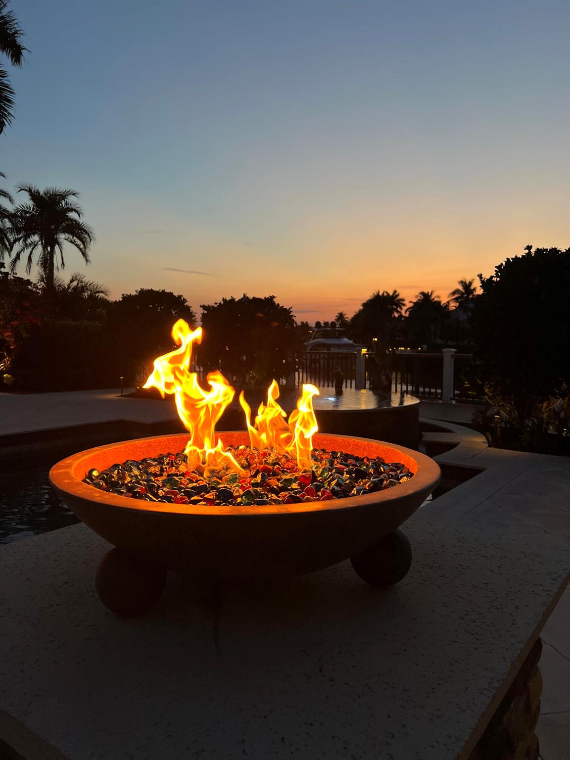 ADMIRALS COVE PAR E - Residential