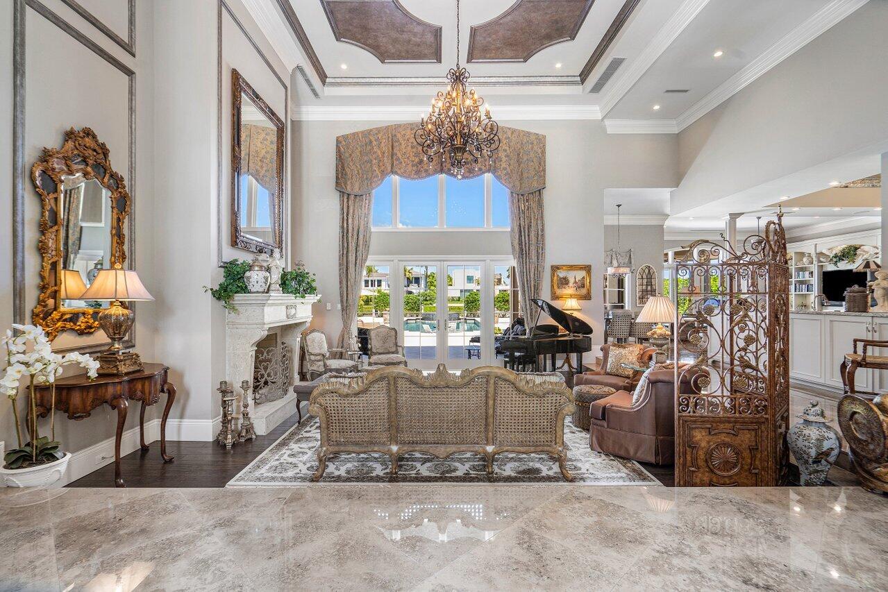 ADMIRALS COVE PAR E - Residential