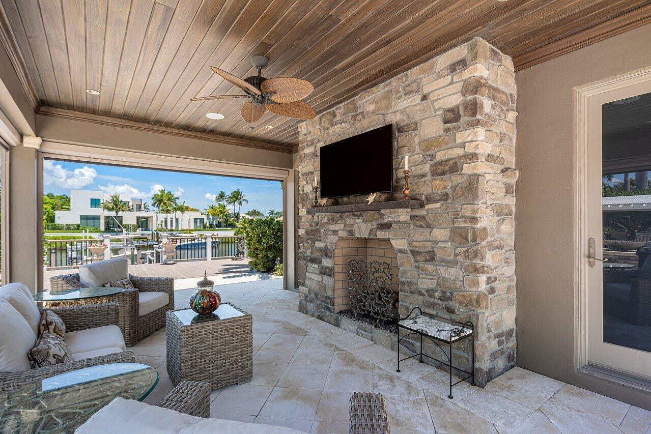 ADMIRALS COVE PAR E - Residential