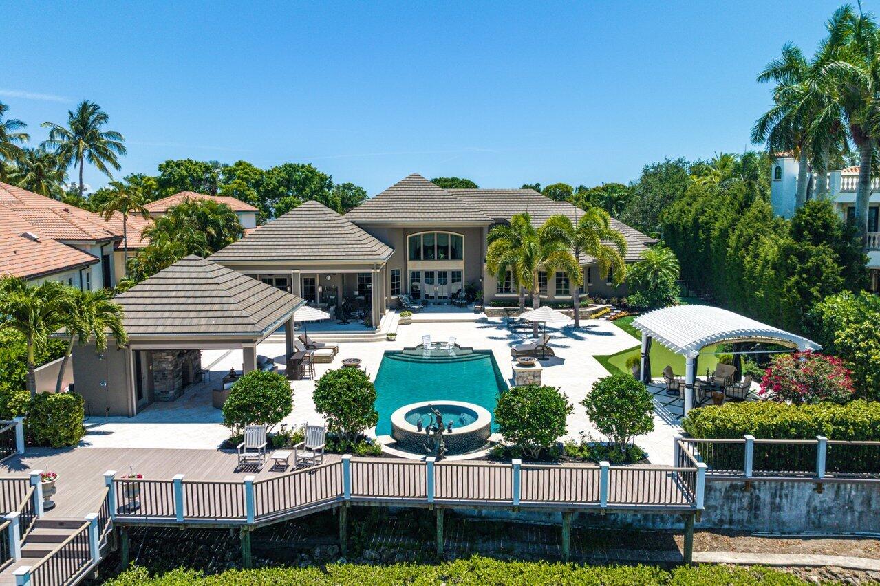 ADMIRALS COVE PAR E - Residential