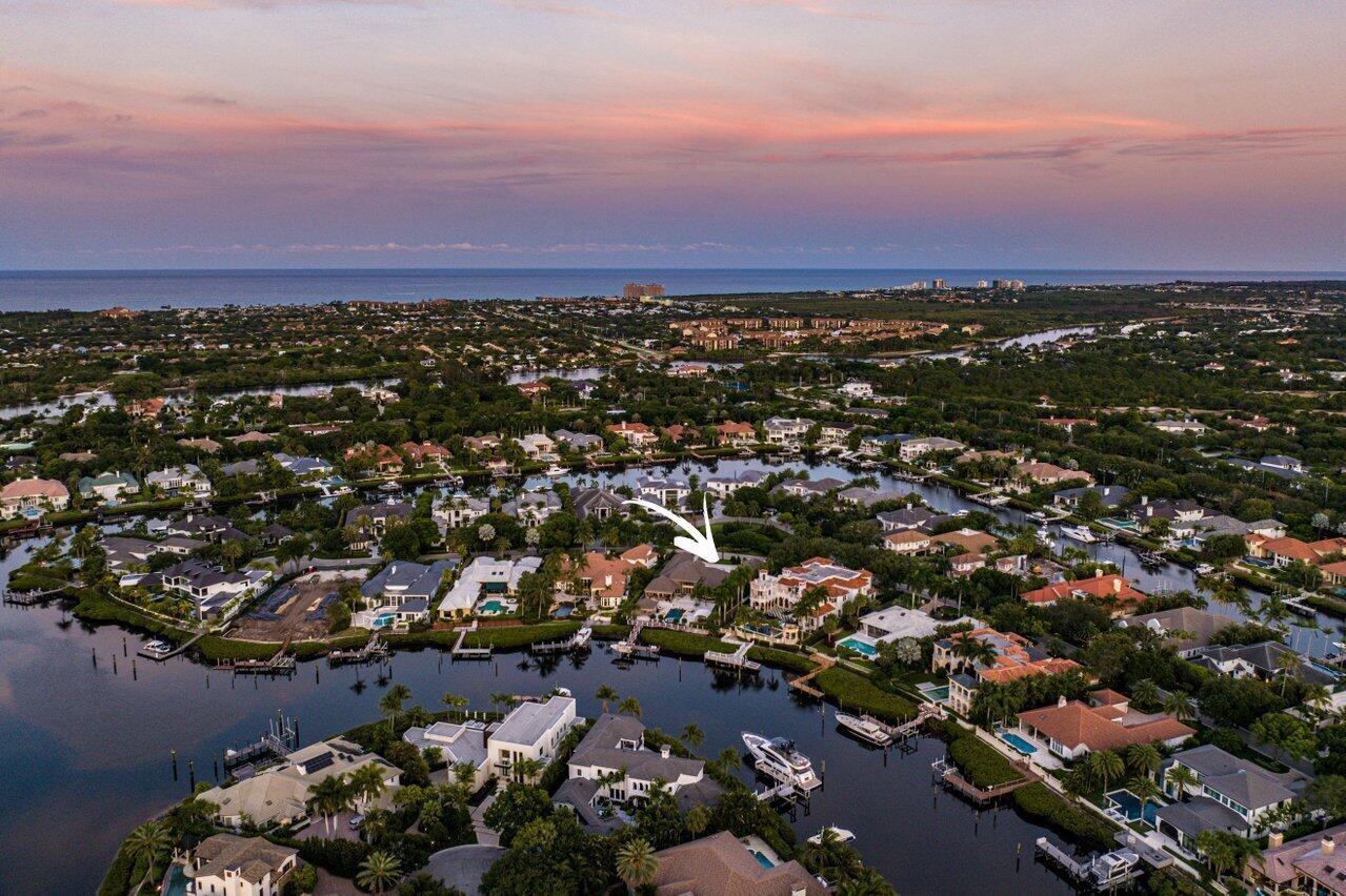 ADMIRALS COVE PAR E - Residential