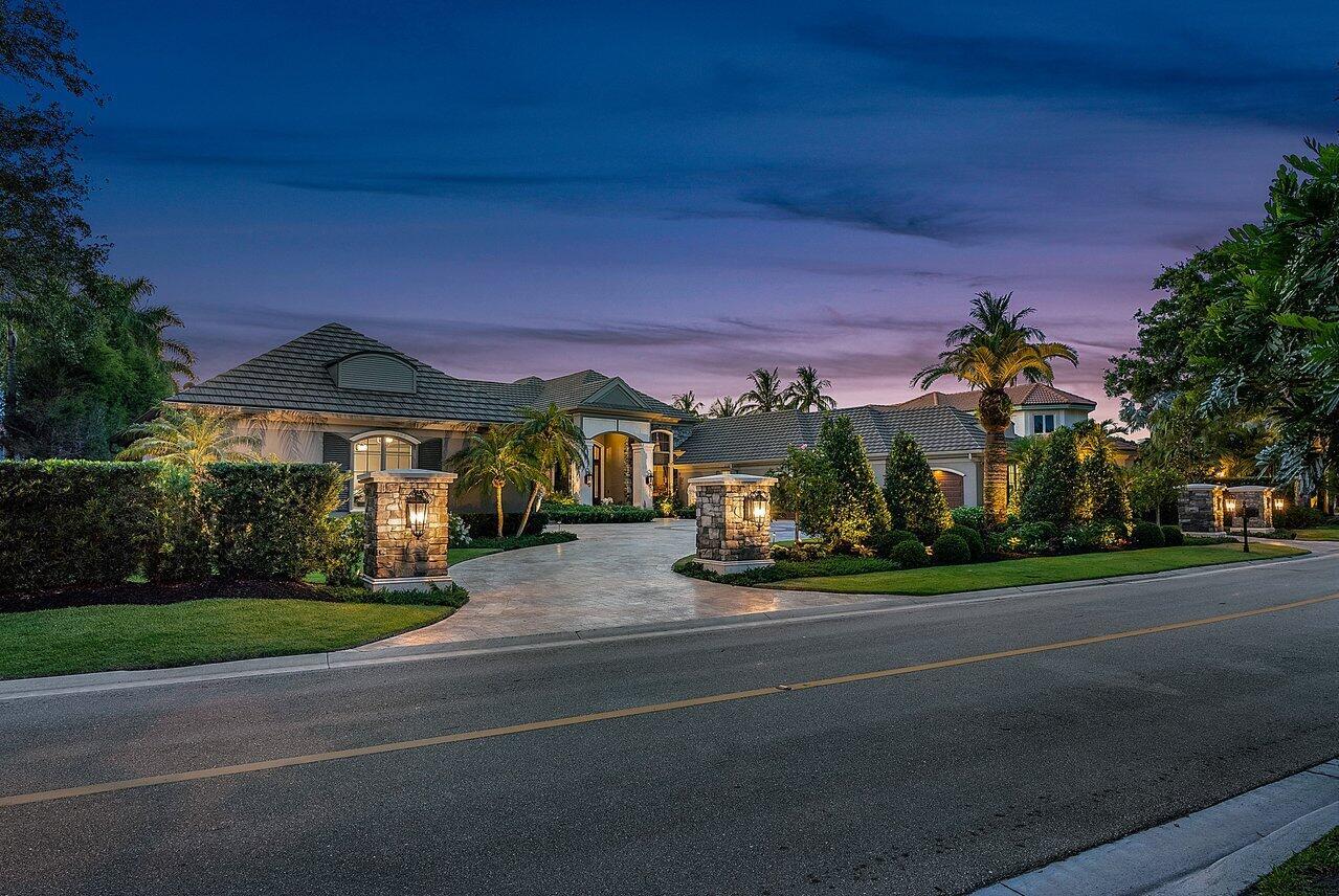 ADMIRALS COVE PAR E - Residential