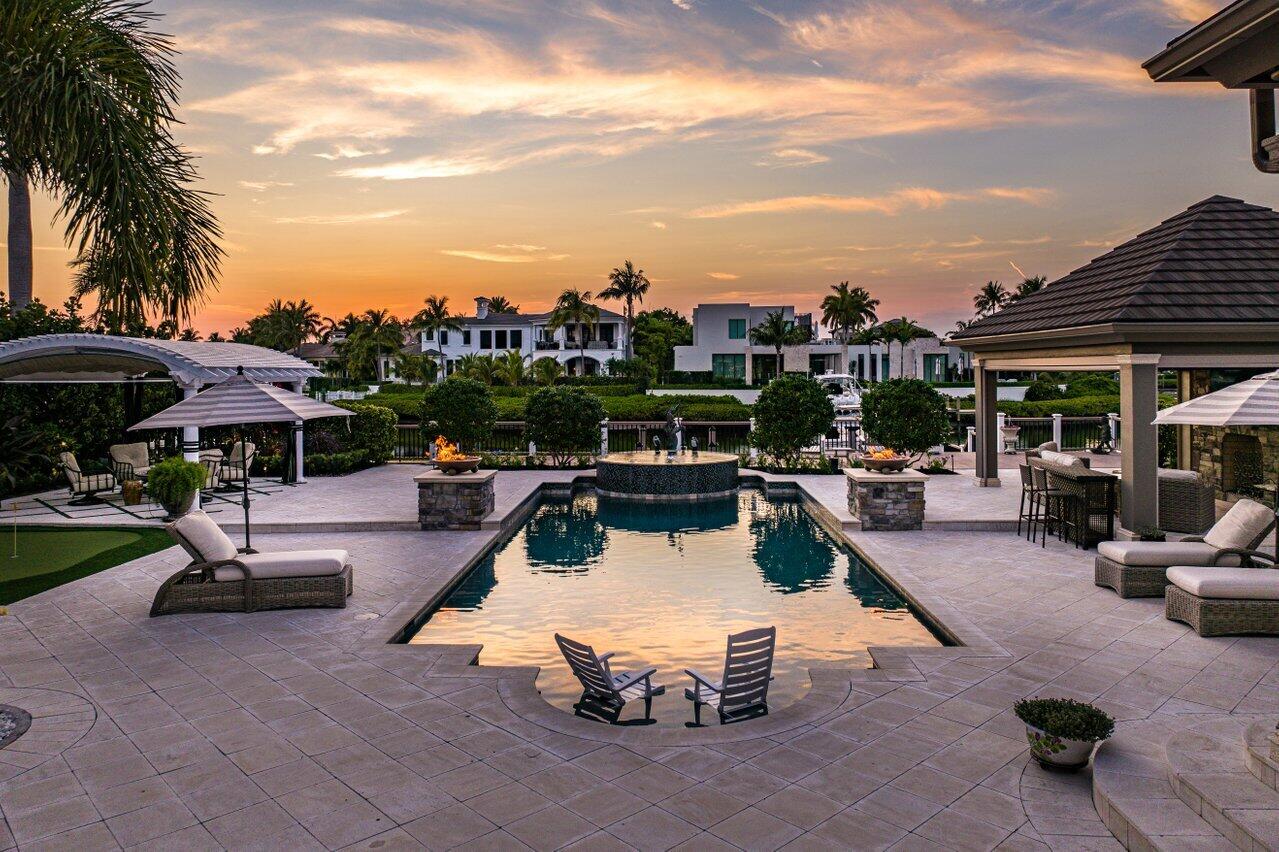 ADMIRALS COVE PAR E - Residential