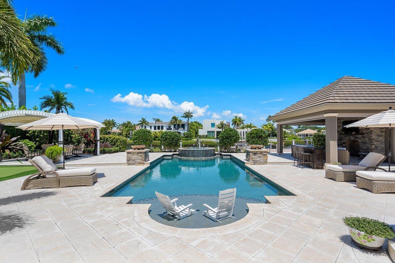 ADMIRALS COVE PAR E - Residential