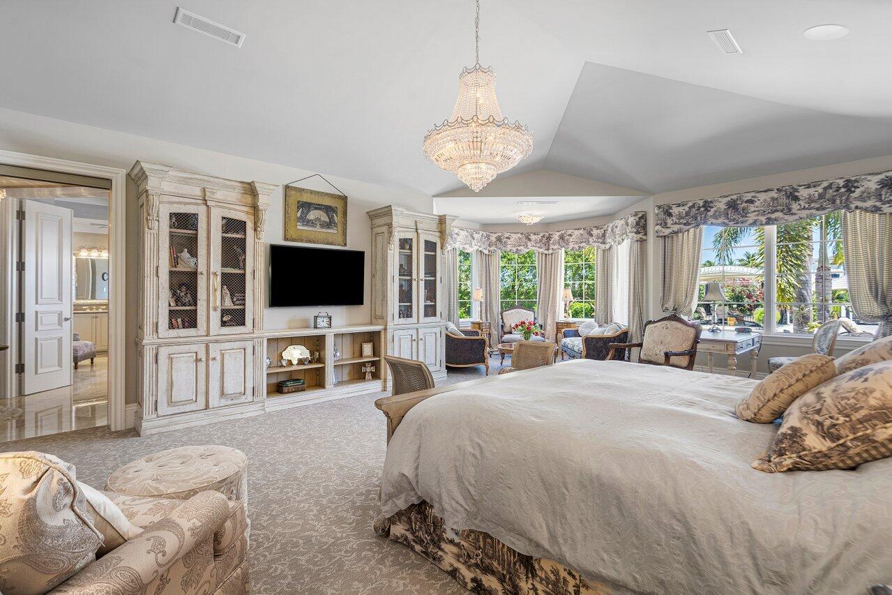 ADMIRALS COVE PAR E - Residential