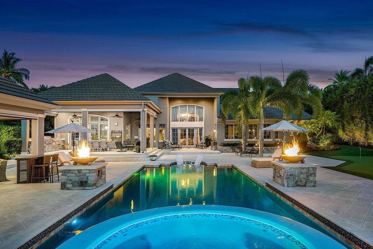 ADMIRALS COVE PAR E - Residential