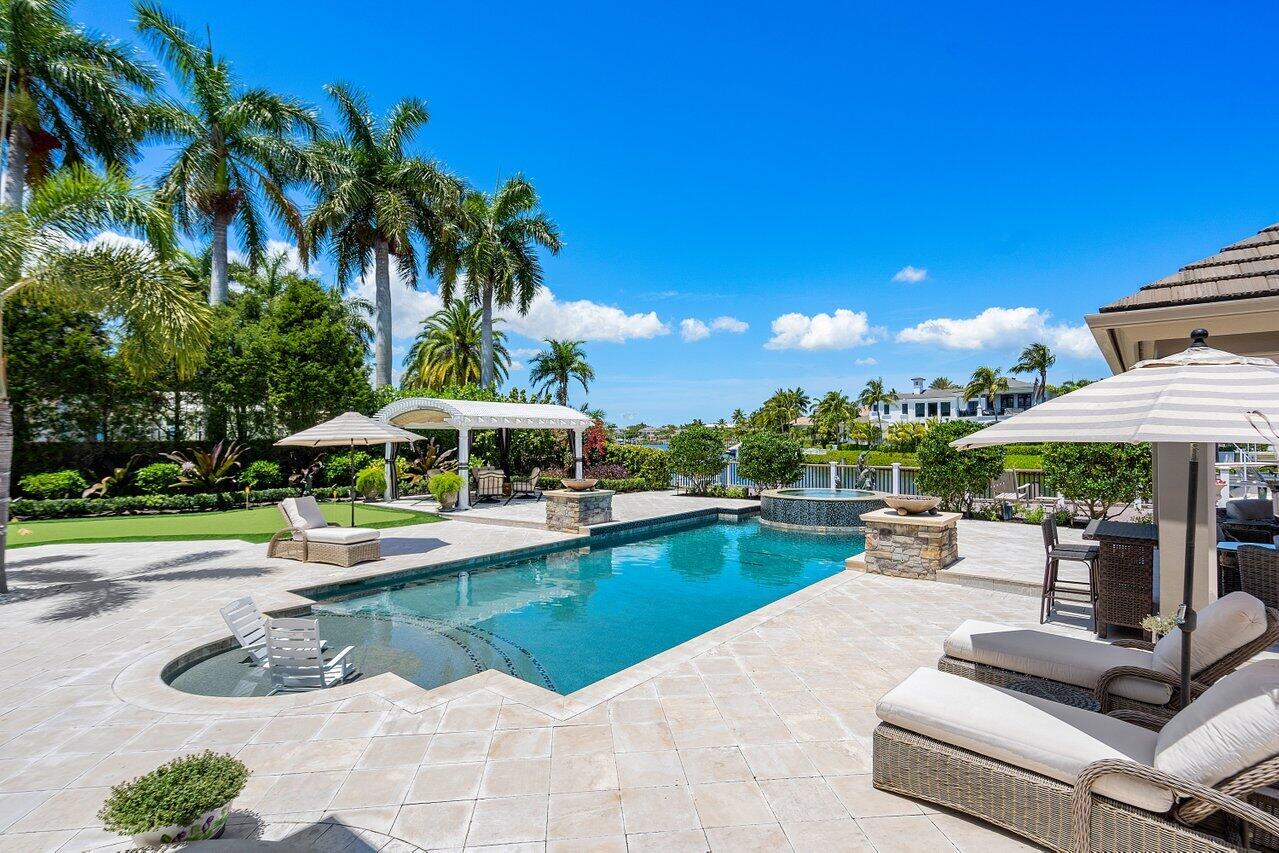 ADMIRALS COVE PAR E - Residential