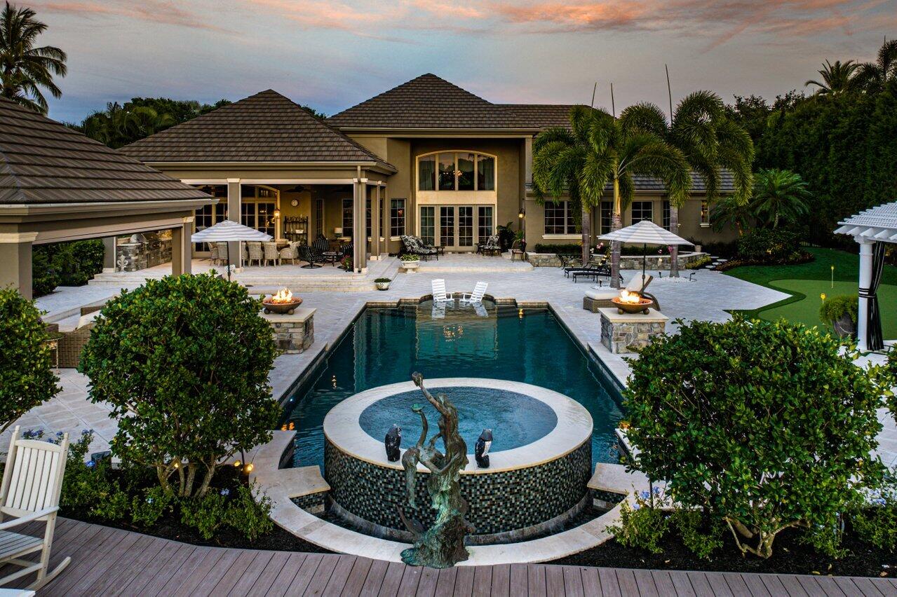 ADMIRALS COVE PAR E - Residential