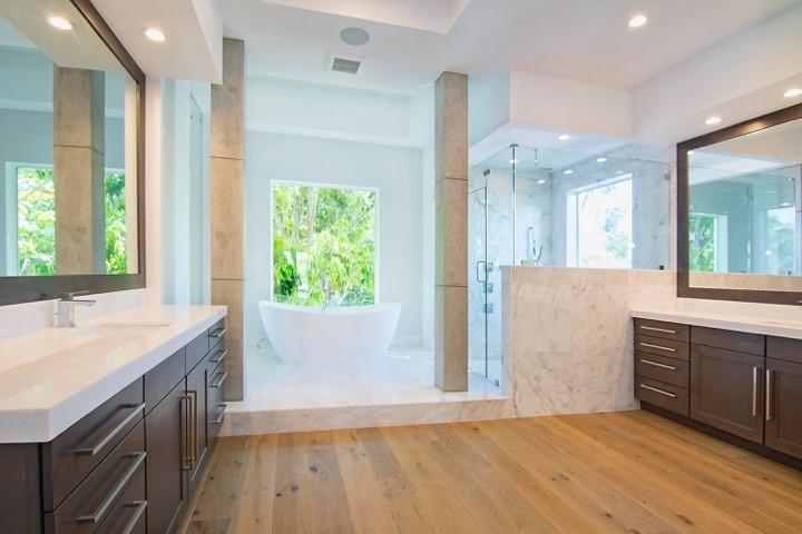 RIVERSIDE ON THE LOXAHATC - Residential