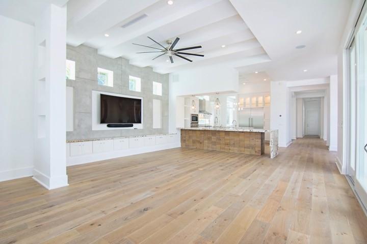 RIVERSIDE ON THE LOXAHATC - Residential