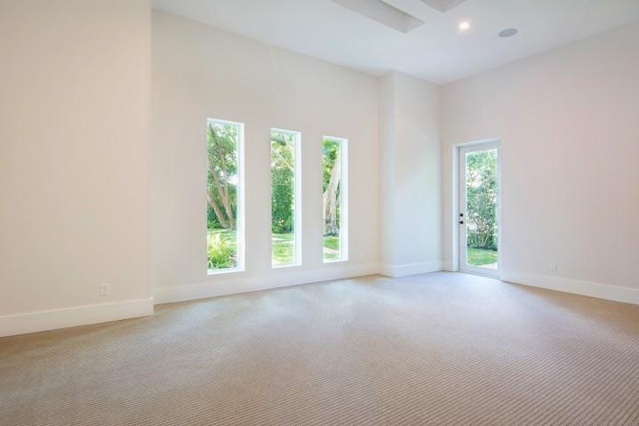 RIVERSIDE ON THE LOXAHATC - Residential