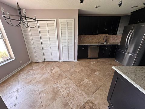 Townhouse in Lake Worth FL 7760 Stone Harbour Drive Dr 9.jpg