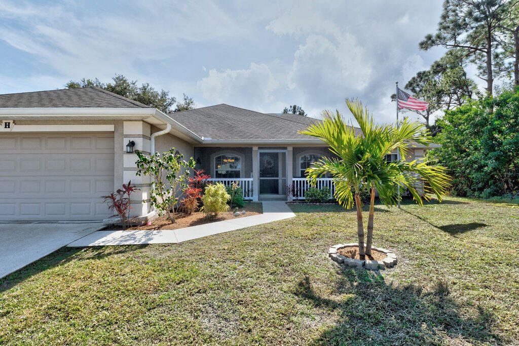 Photo of 181 Englar Drive, Sebastian, FL 32958 (MLS # R11057640)