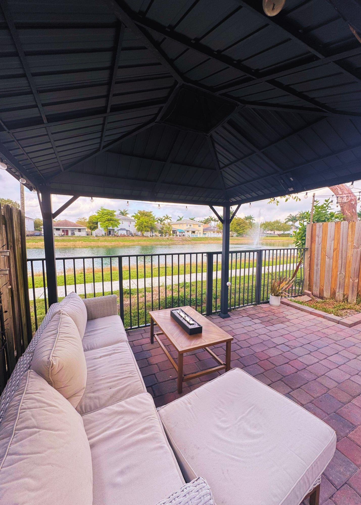 MARTINIQUE AT OASIS REPLAT - Residential