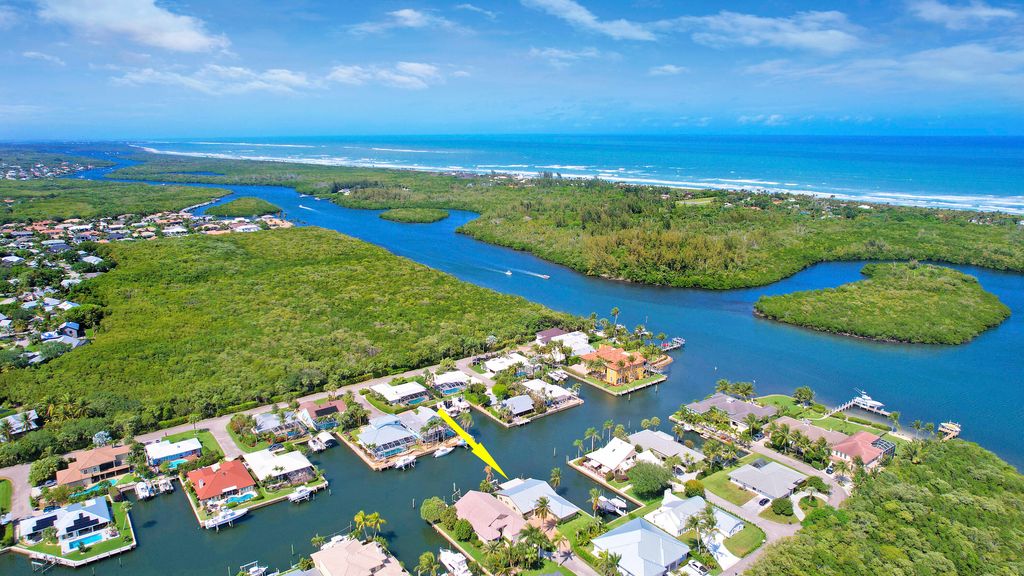 Photo of 10807 SE Ensign Court, Hobe Sound, FL 33455 (MLS # R10972672)