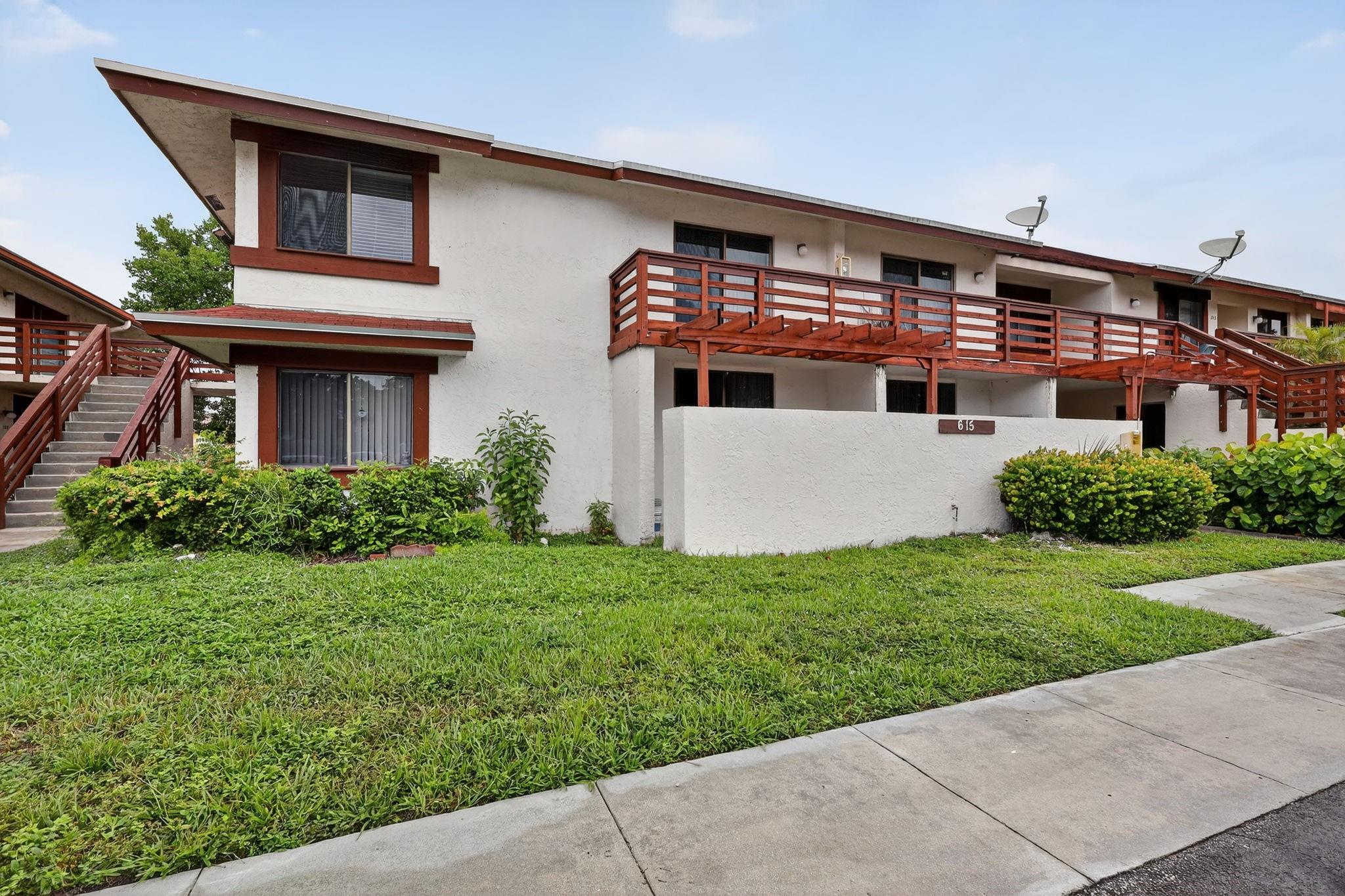 615 NW 210th St 201-25