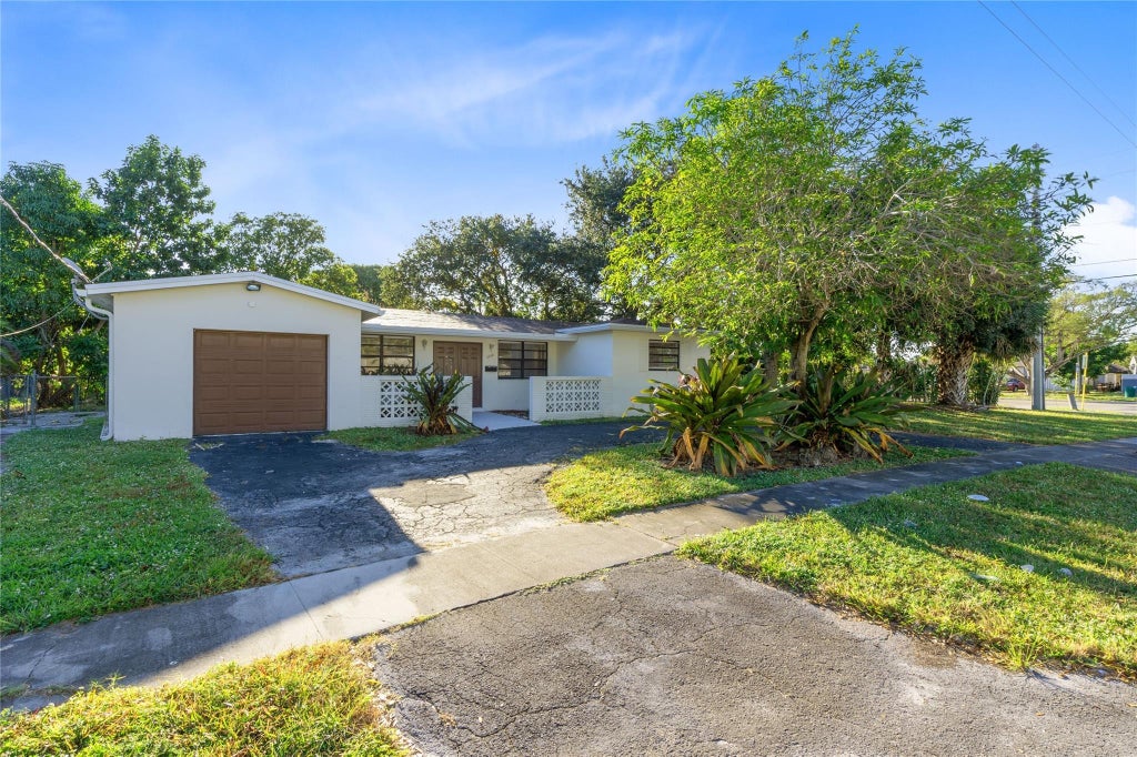 Photo of 2208 NW 63RD Avenue, Sunrise, FL 33313 (MLS # B26082547)
