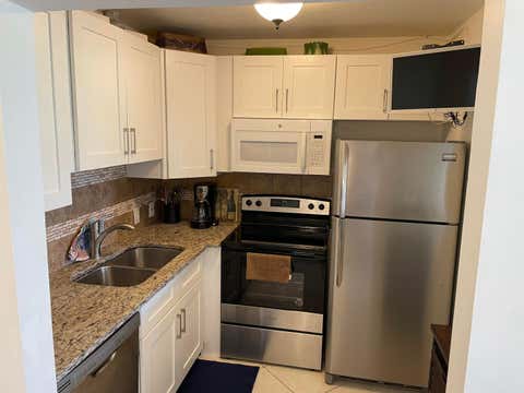 Photo of 175 Suffolk E, Boca Raton, FL 33434 (MLS # B26037123)