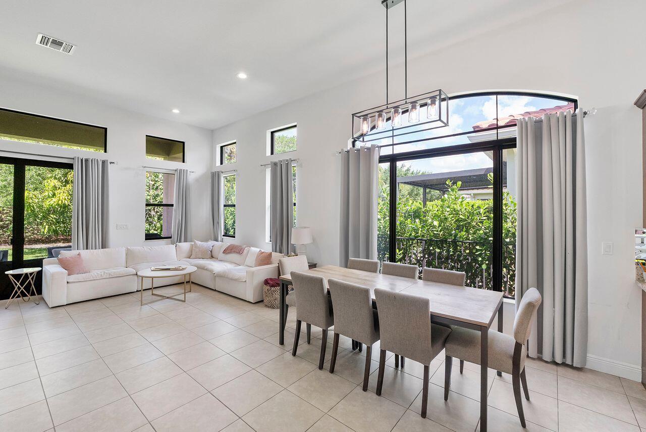 PARKLAND GOLF AND COUNTRY CLUB - Residential