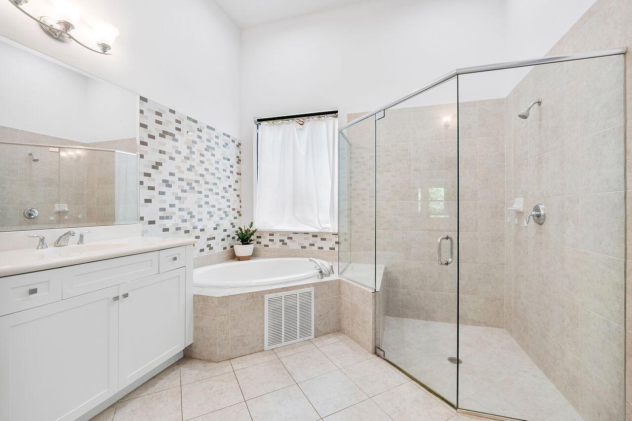 PARKLAND GOLF AND COUNTRY CLUB - Residential