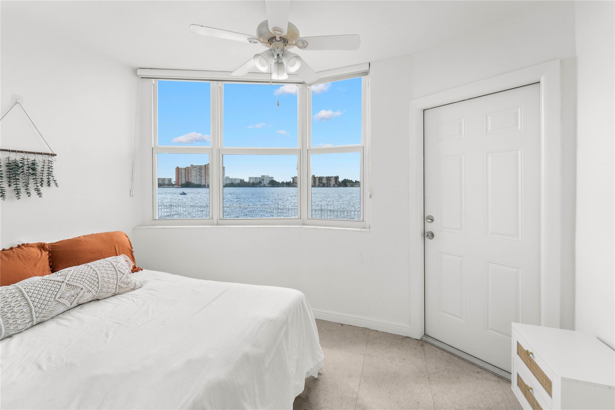 Riviera Condo - Residential