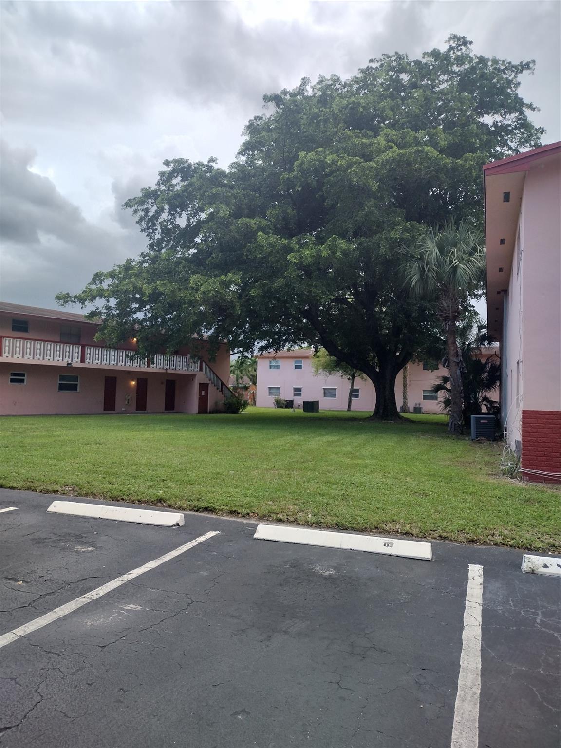 THE CHERRYTREE CONDO - Residential