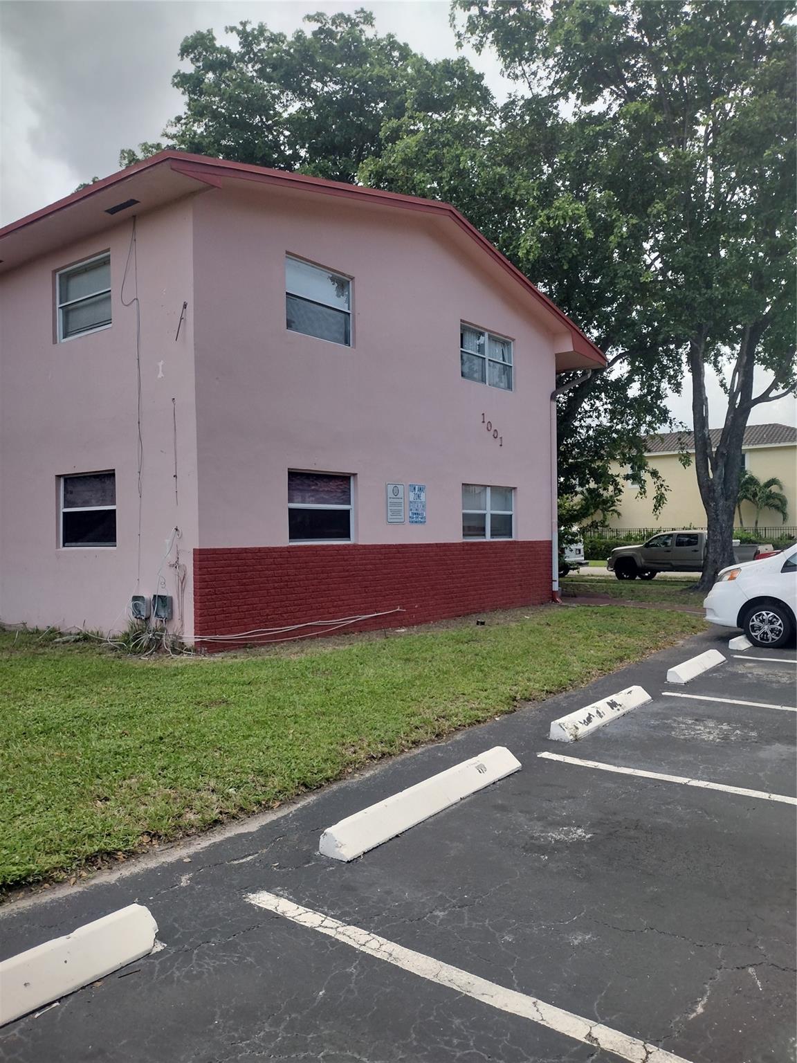 THE CHERRYTREE CONDO - Residential