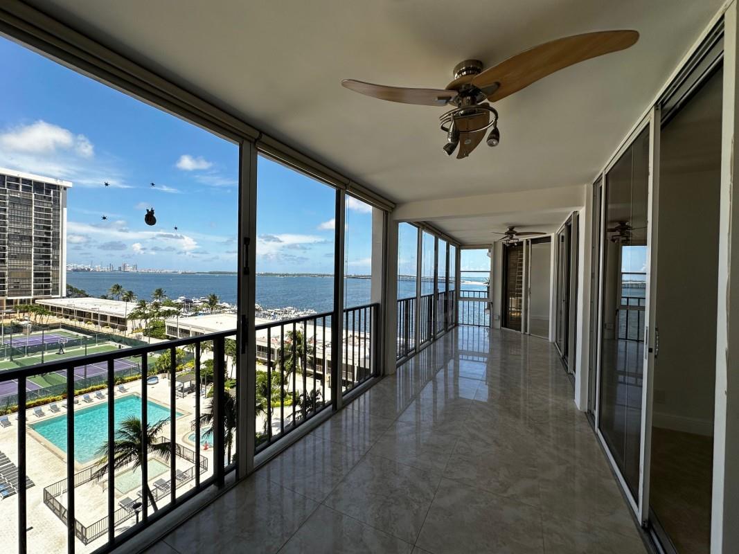 Photo 2 of 18 of 1925 Brickell Ave 804-805 condo