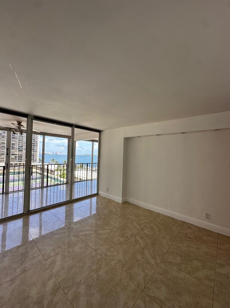 Photo 17 of 18 of 1925 Brickell Ave 804-805 condo