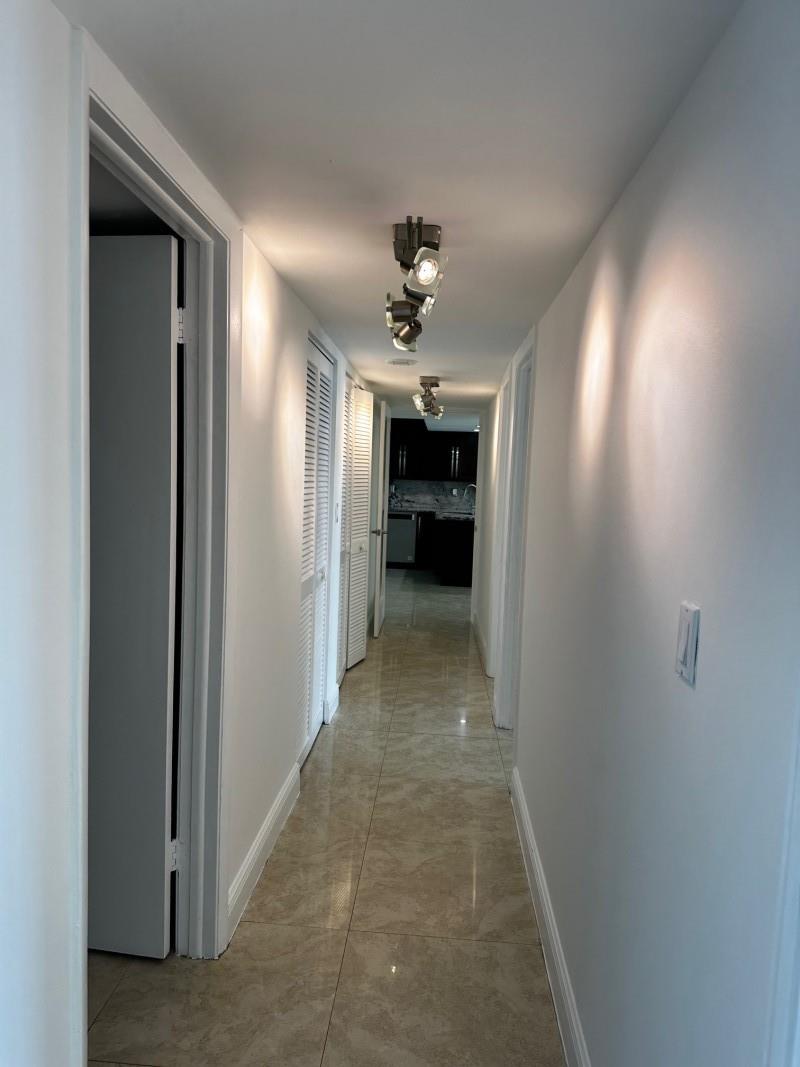 Photo 5 of 18 of 1925 Brickell Ave 804-805 condo