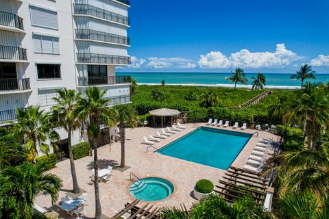 A home in Hutchinson Island