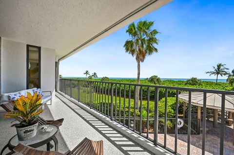 A home in Hutchinson Island