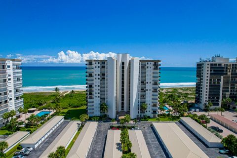 A home in Hutchinson Island