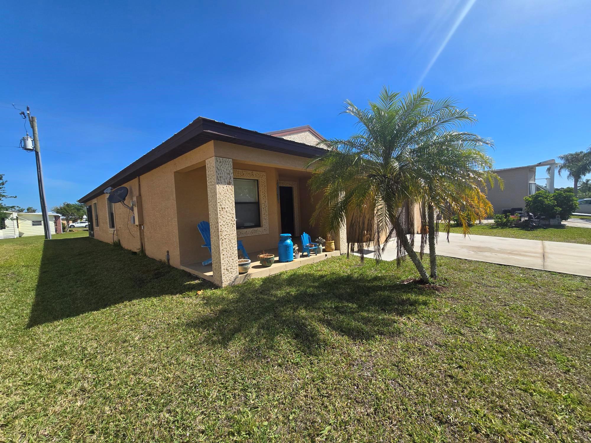 39 Ipanema Way, Fort Pierce, FL, 34951/$154,999 2 39 Ipanema Way