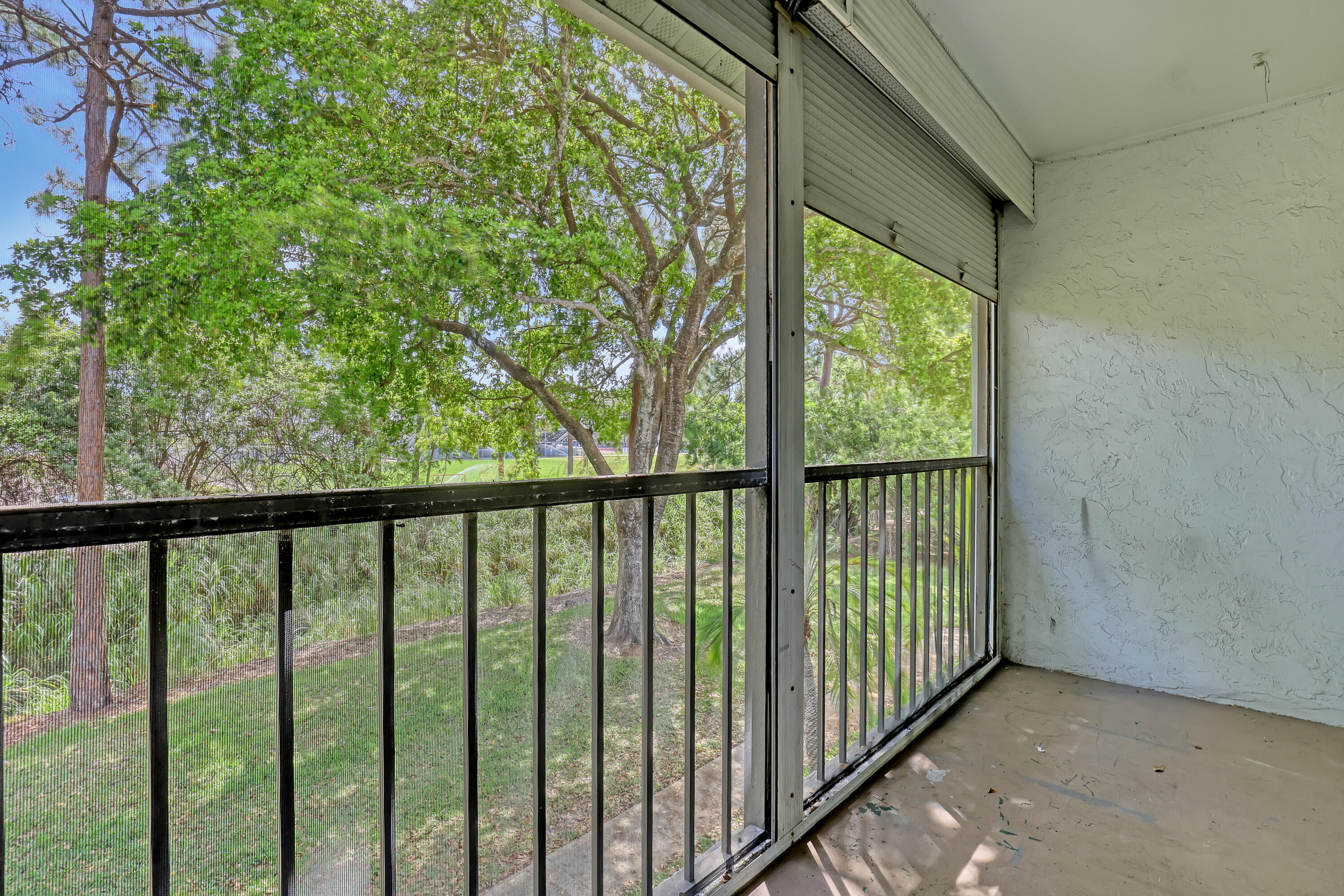 PALM CLUB WEST VILLAGE 1 CONDO - Residential