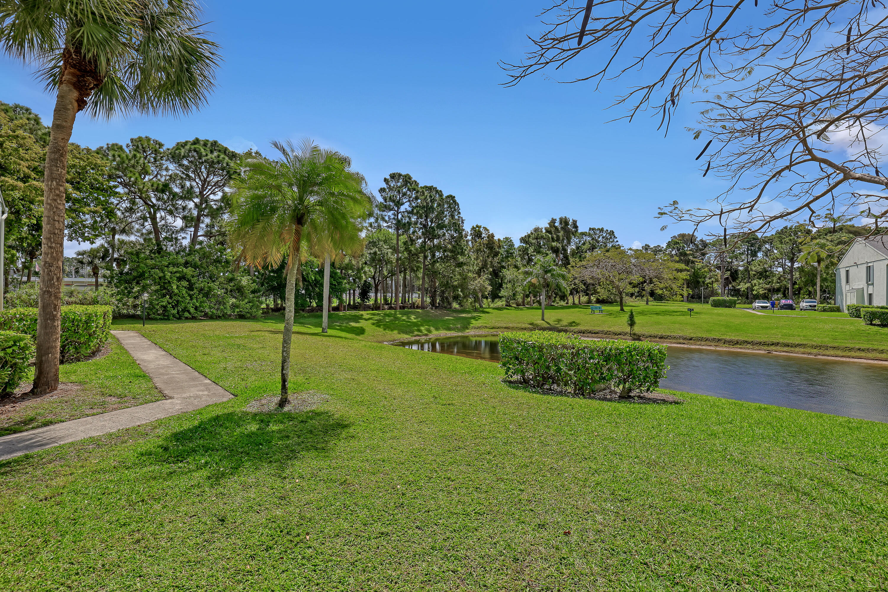 PALM CLUB WEST VILLAGE 1 CONDO - Residential