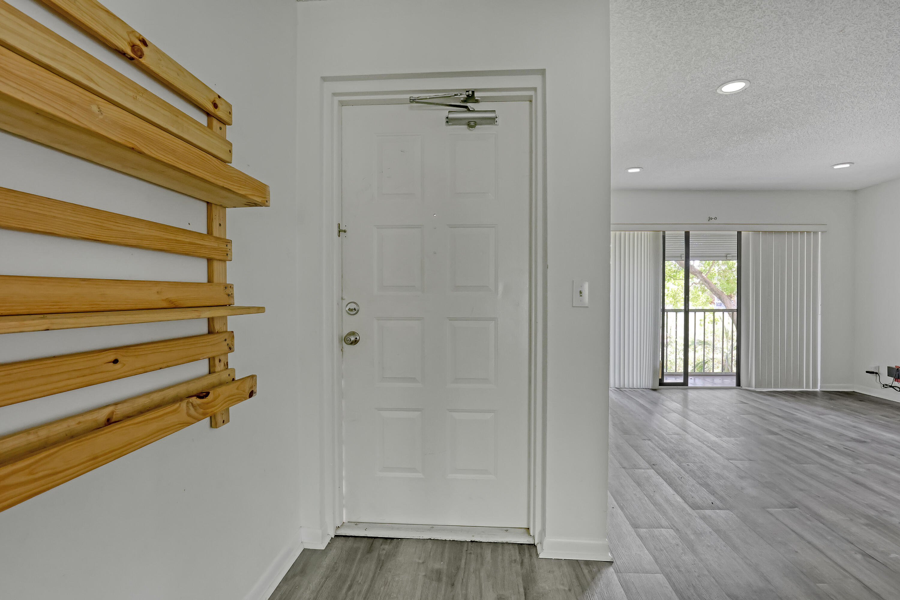 PALM CLUB WEST VILLAGE 1 CONDO - Residential