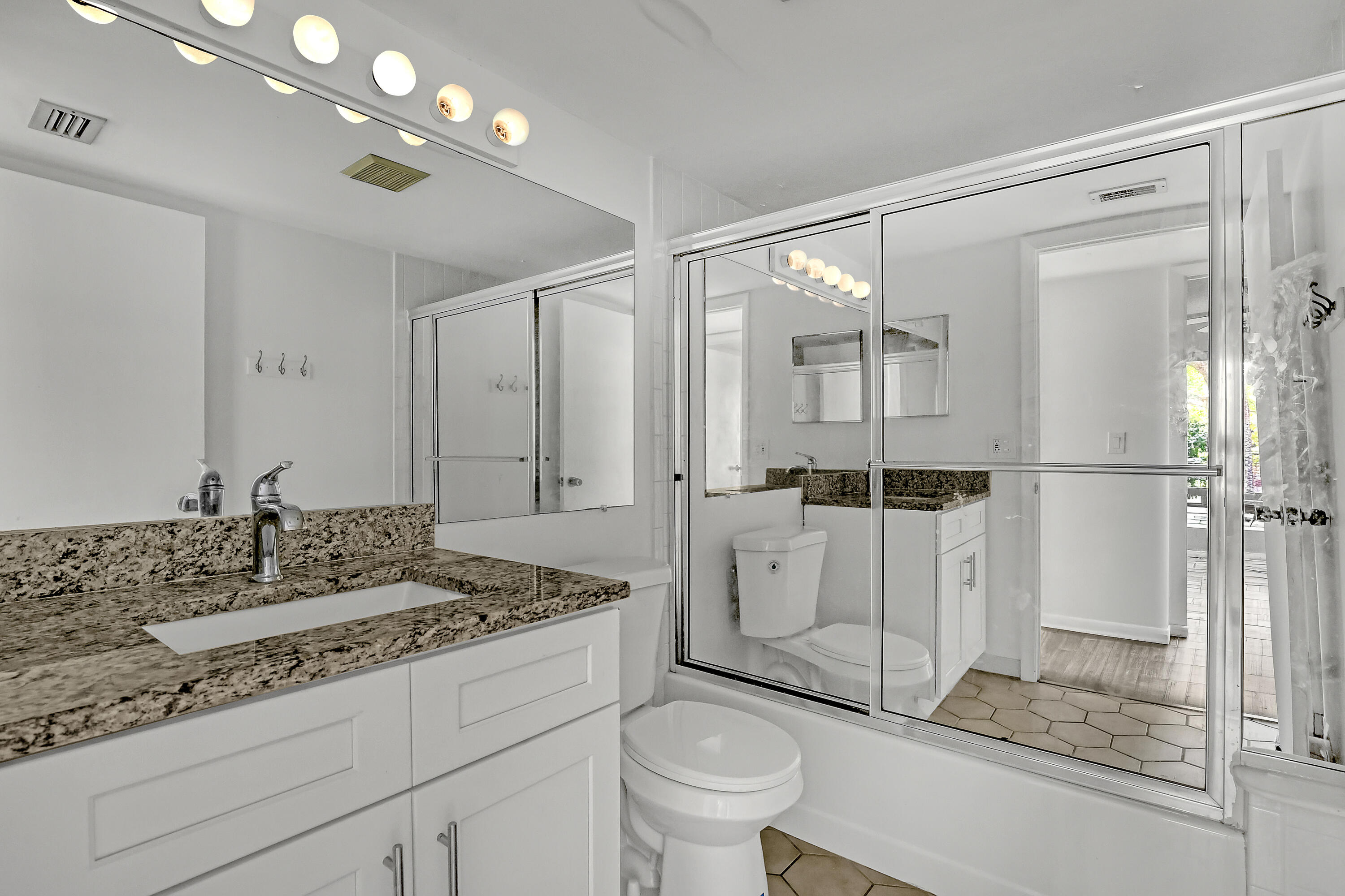 PALM CLUB WEST VILLAGE 1 CONDO - Residential