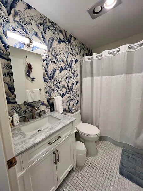 Colonnades Condominiums - Residential Lease