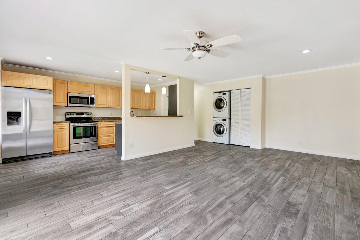 PINES OF JUPITER/TEQUESTA CONDO - Residential