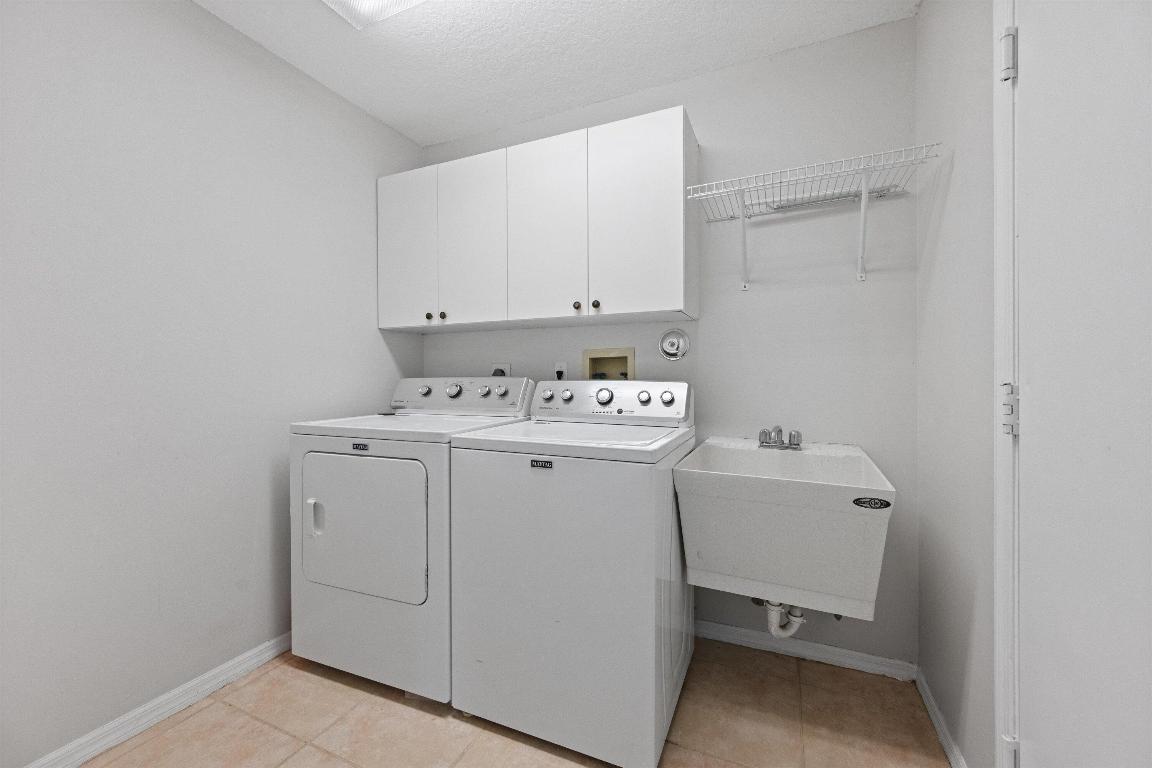 LAKEFIELD OF THE LANDINGS AT WELLINGTON 3B - Residential Lease