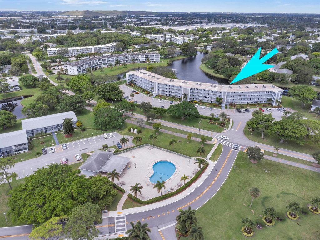 Photo of 4010 Islewood D #4010, Deerfield Beach, FL 33442 (MLS # R11107887)