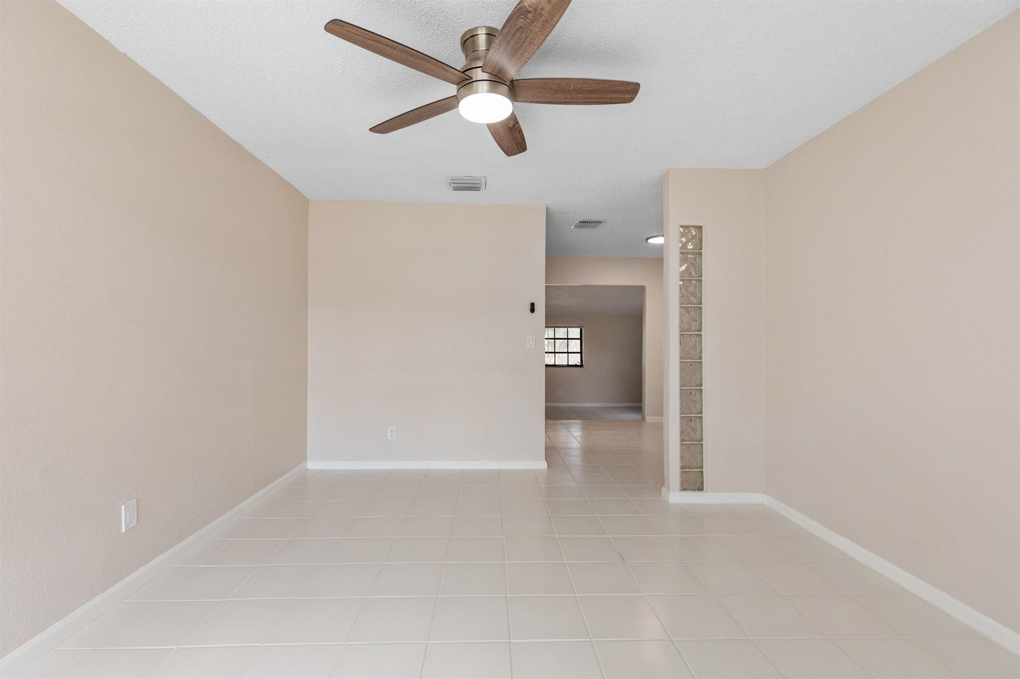 Westwood Park, Sec 3 58-3 - Residential Lease