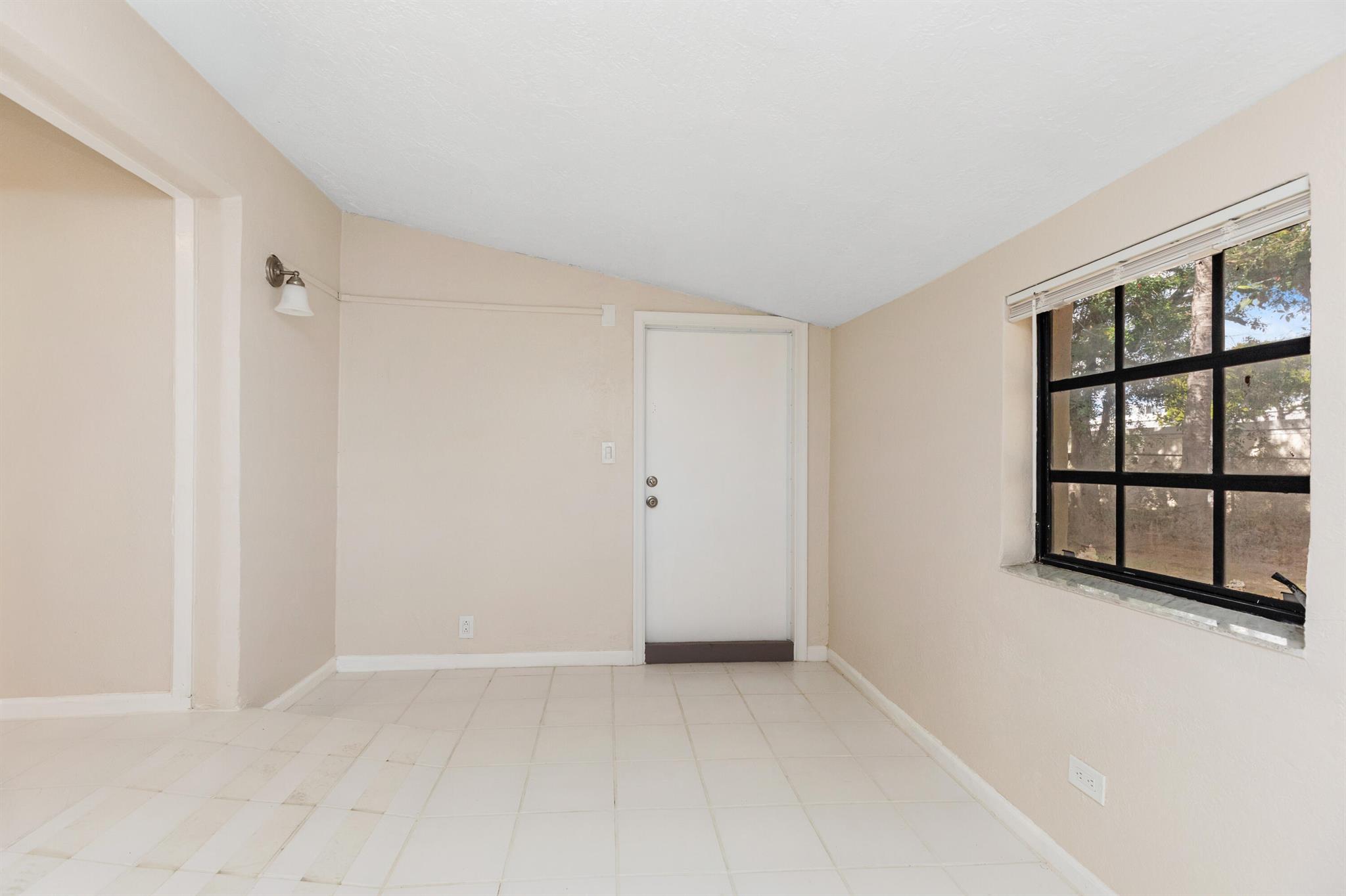 Westwood Park, Sec 3 58-3 - Residential Lease