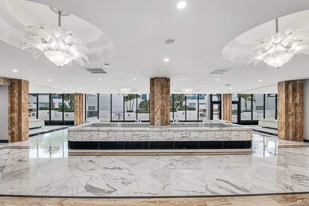 2751 S Ocean Drive 1008