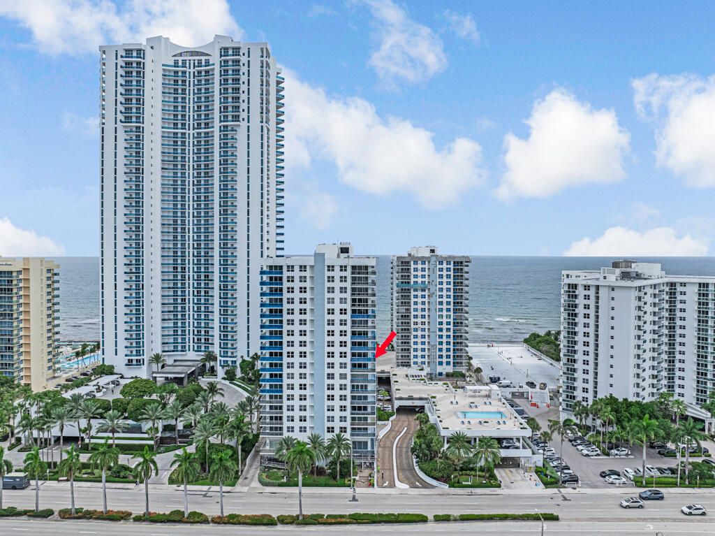 Photo of 2751 S Ocean Drive #1008, Hollywood, FL 33019 (MLS # B26055516)