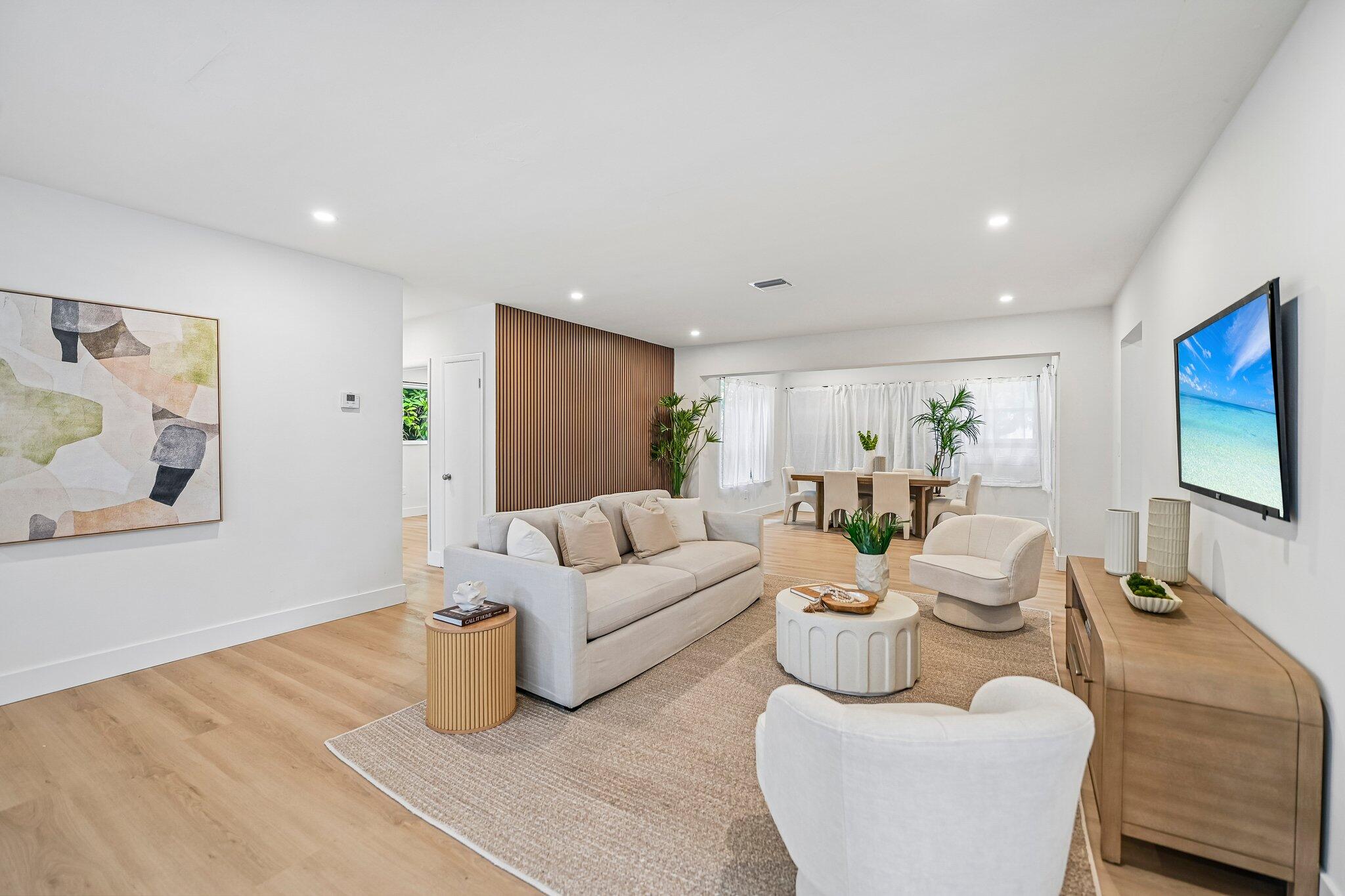 285 NE 165TH Street