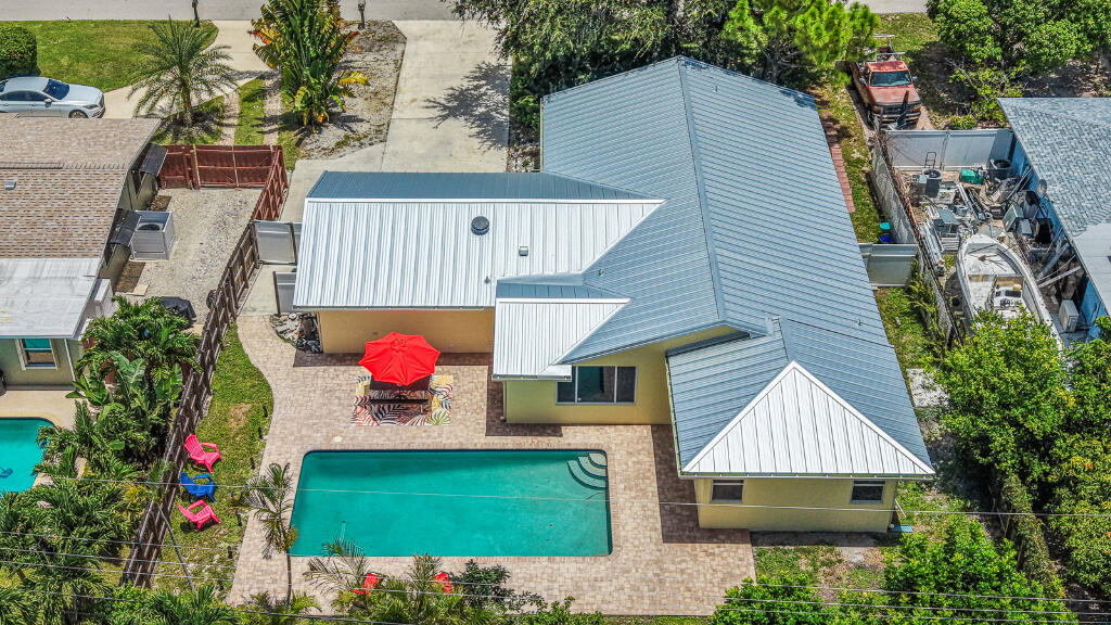 384 NW 23rd Street