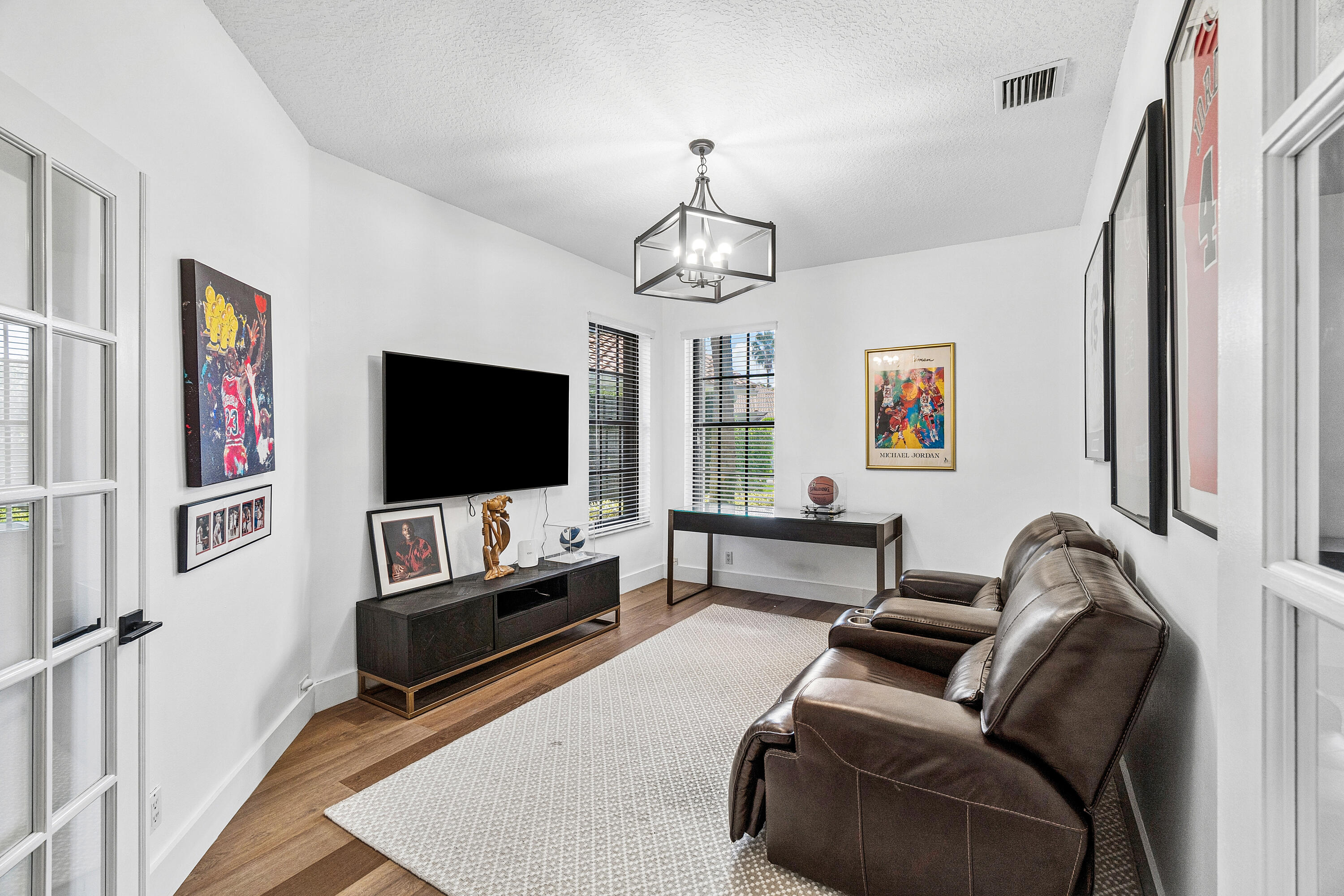 OAK RUN - Residential Lease