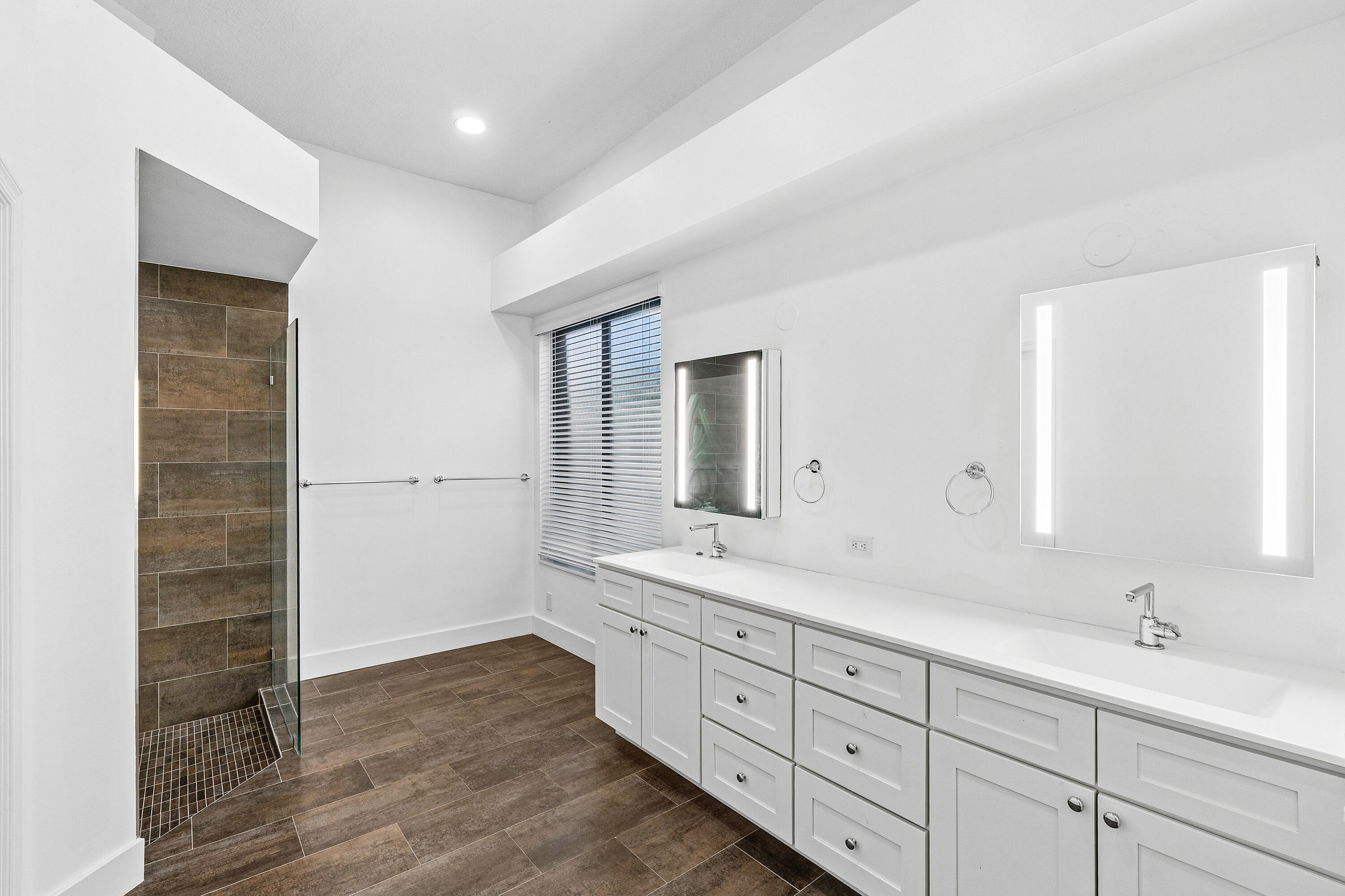 OAK RUN - Residential Lease